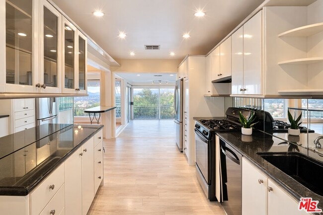 Photo - 3641 Sunswept Dr