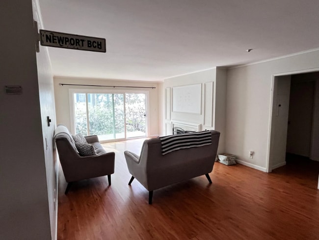 Photo - 300 Cagney Ln