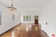Photo - 228 Rennie Ave