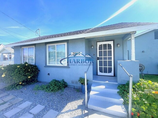 Building Photo - 21502 Berendo Ave