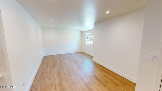 Photo - 971 Calle Nogal