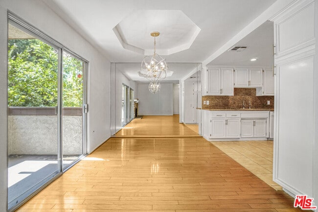 Photo - 5534 Sylmar Ave Unit 5