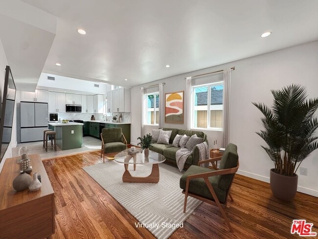 Photo - 5930 Willoughby Ave