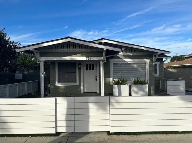 Building Photo - Adorable 3 bedroom in near Old Town Orange