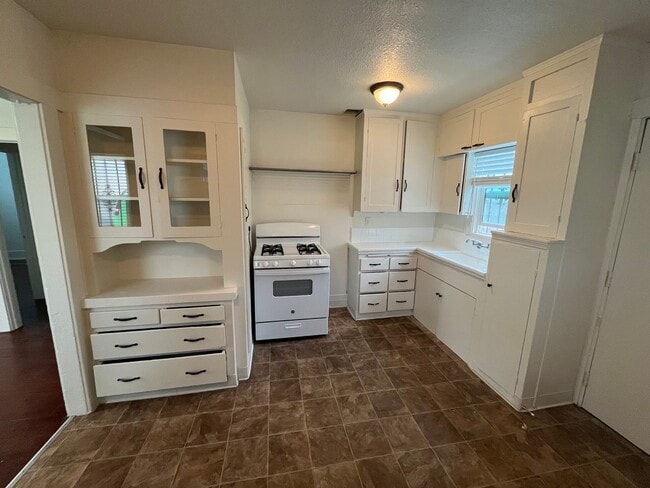 Photo - r2927 Unit 2933