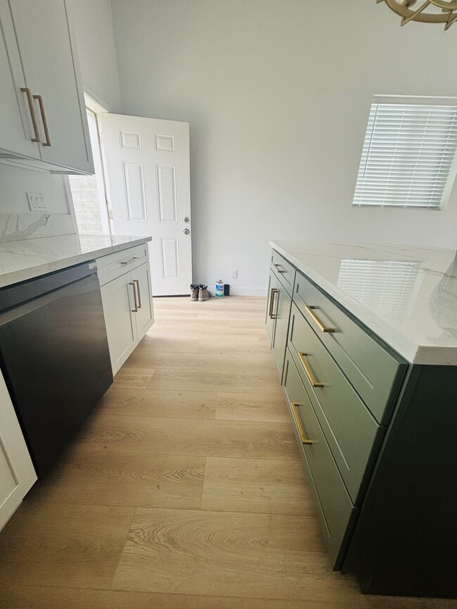 Photo - 1724 260th St