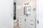 Photo - 13932 Vanowen St