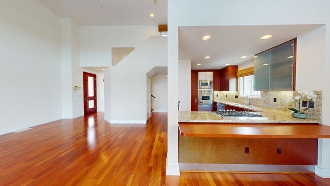 Photo - Luxurious Condominium | Rooftop Deck with Bay and Downtown Views