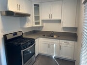 Photo - 955 Hyperion Ave