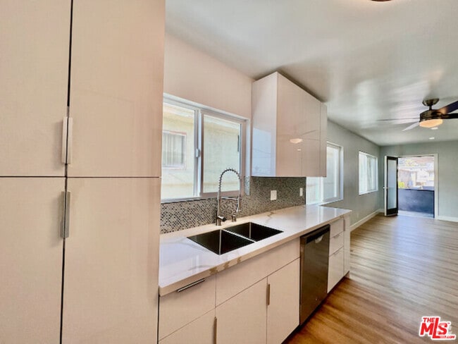 Building Photo - 2012 S Bedford St Unit 4 Rental