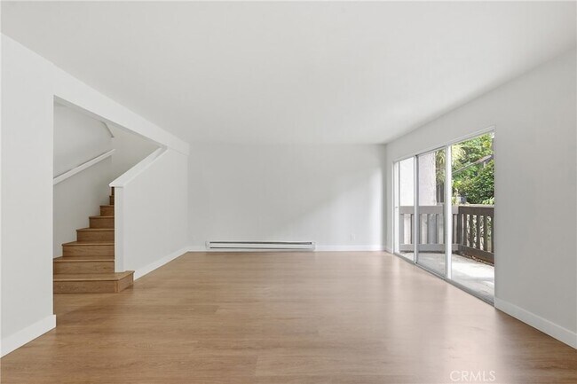 Photo - 374 Miraleste Dr Unit 406