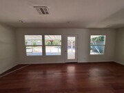 Photo - 17738 Lanark St