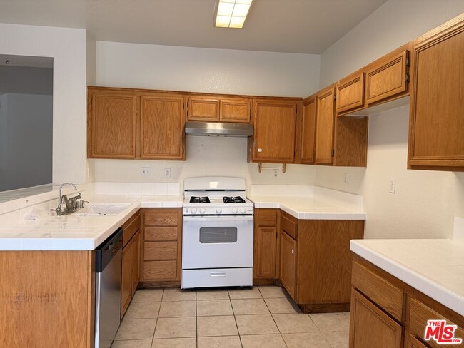 Photo - 7821 Emery Pl