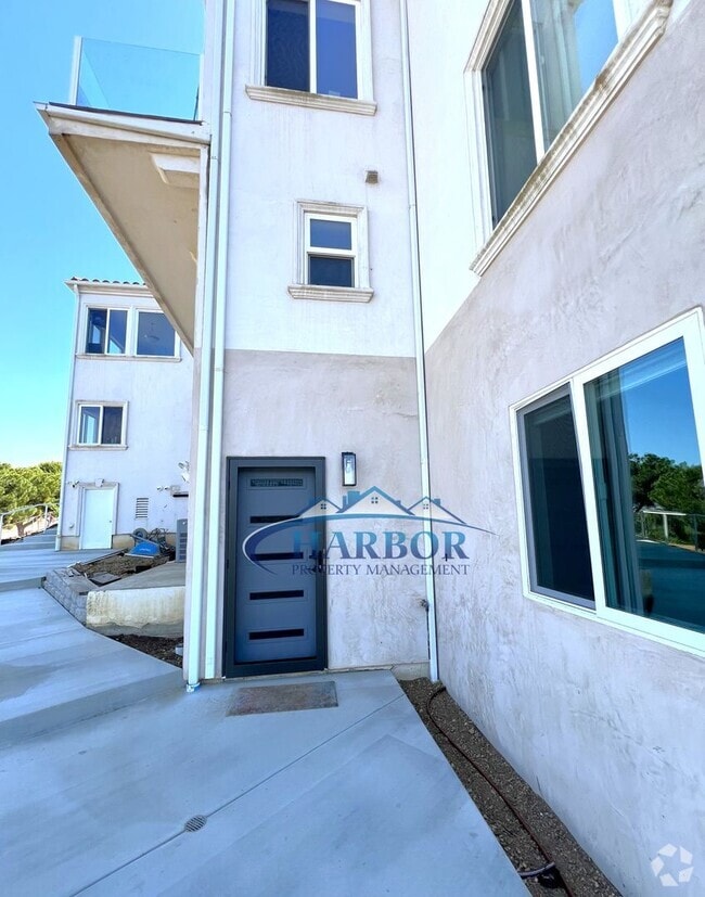Building Photo - Charming 1-Bedroom 1 Bath with Nature Access Rental