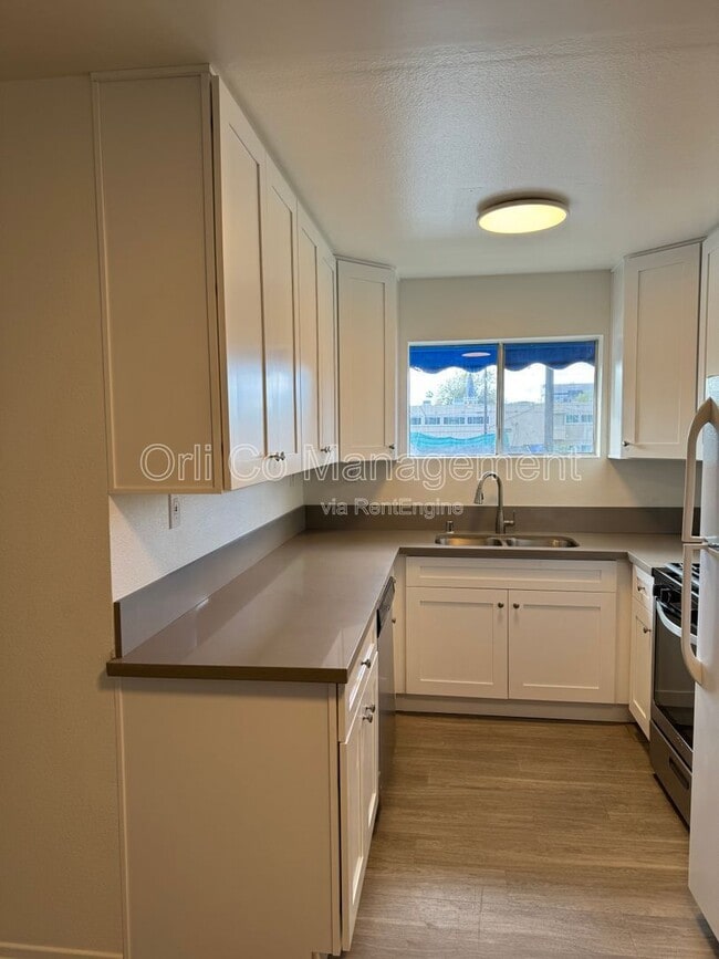 Photo - 14333 Haynes St Unit 4