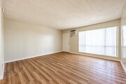 2BR, 1BA - 953SF - Living Room - Villa Santa Fe Apartments