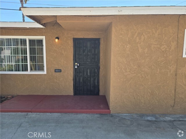 Building Photo - 516 S Vine Ave Rental