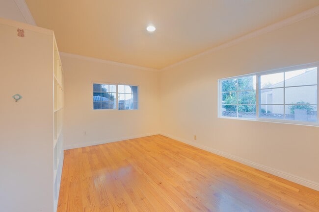 Photo - 331 W Bencamp St