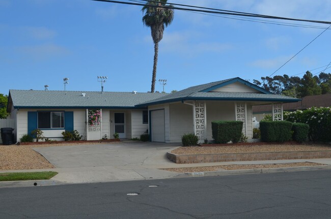 Photo - University City 4 Bedroom 2 Bath room Home for Rent