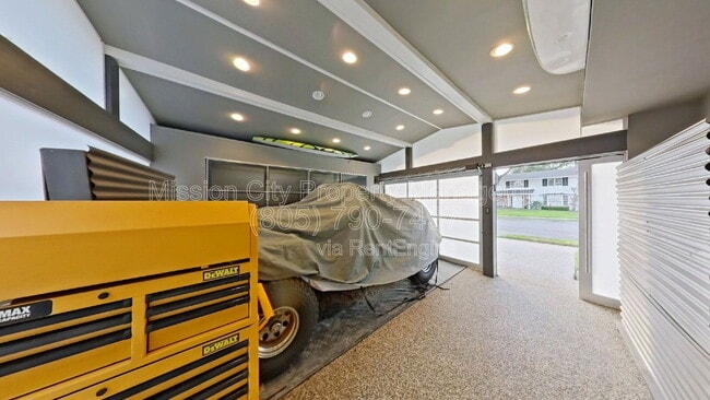 Photo - 5339 Berkeley Rd