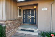 Photo - 19210 Sylvan St House