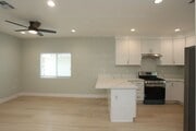 Photo - 9565 Mansor Ave