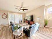 Photo - 55544 Laurel Valley