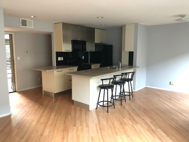 Photo - 2121 Beloit Ave Condo Unit 103