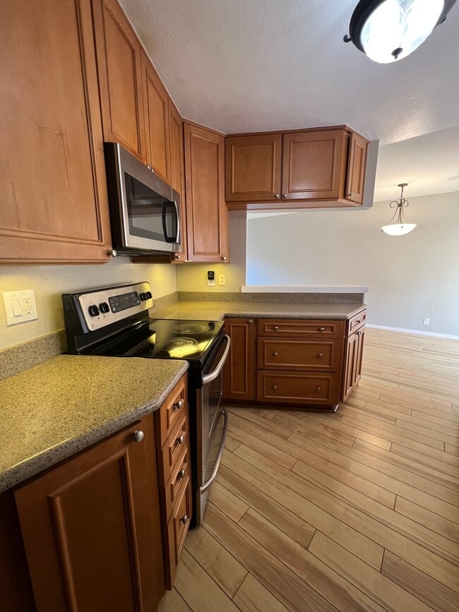 Photo - 8316 Via Sonoma Unit UCSD Townhouse - Woodlands South