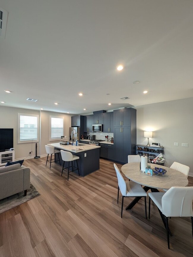 Photo - 1202 W Cara Dr