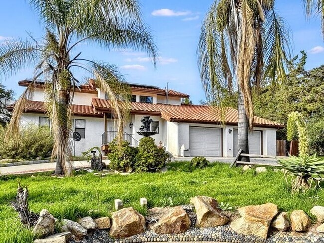 Building Photo - 6489 Rainbow Heights Rd Rental