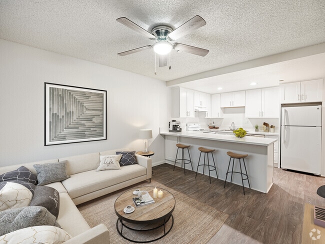 REMODELED 3 BED 2 BATH - Aztec Campus Apartments