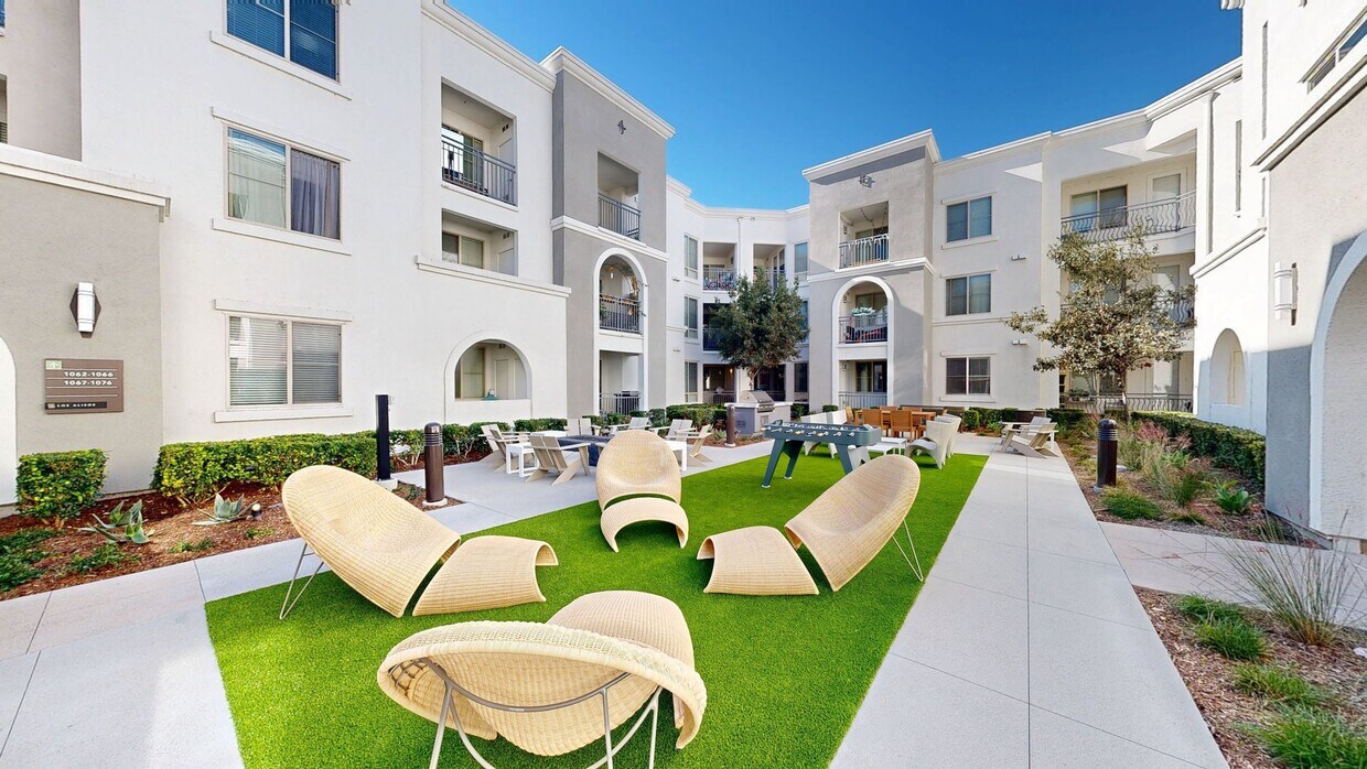 3D Tour - Los Alisos at Mission Viejo