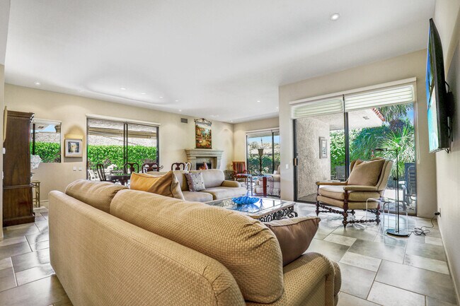 Photo - 31 Stanford Dr