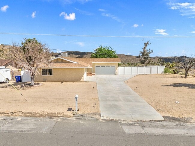 Photo - 56034 Desert Gold Dr