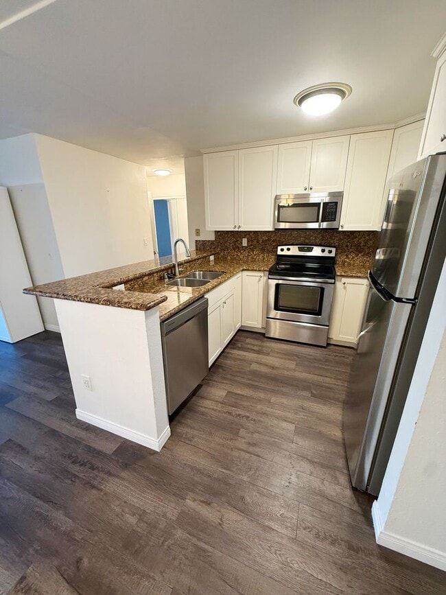 Building Photo - Charming Upgraded 1 Bed/1 Bath Condo at Mission Verde! Unit 103