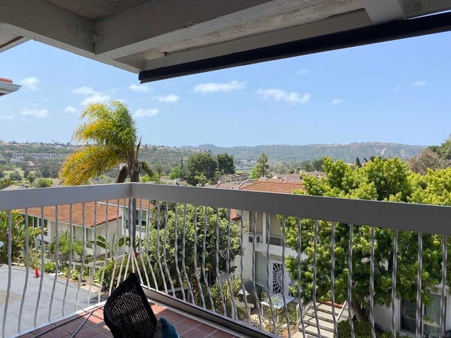Photo - 2333 Caringa Way Condo Unit 31