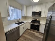 Photo - 1118 N Kenmore Ave Unit 2