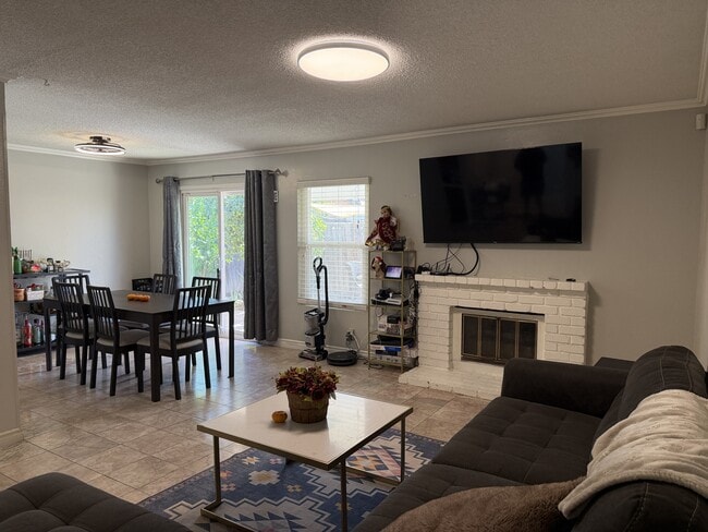 Photo - 321 Red Cedar Pl