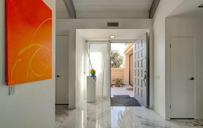 Photo - 135 Desert W Dr