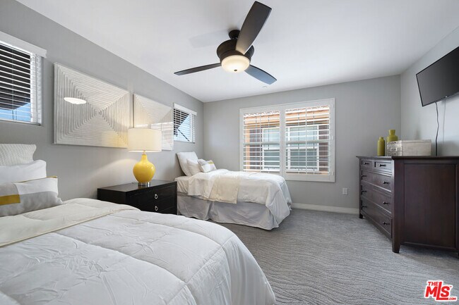 Photo - 80046 Silver Sage Ln