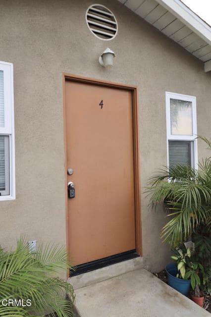 Photo - 1263 S Oxnard Blvd Apartment Unit 4