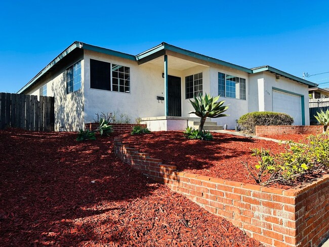 Building Photo - 7370 Minerva Dr Unit 7370 Rental