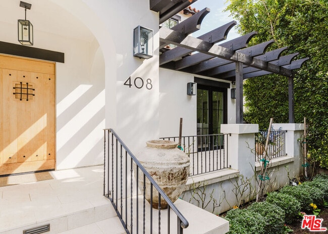 Photo - 408 Westbourne Dr