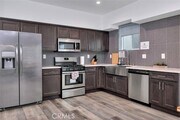 Photo - 1344 N Kenmore Ave Townhome