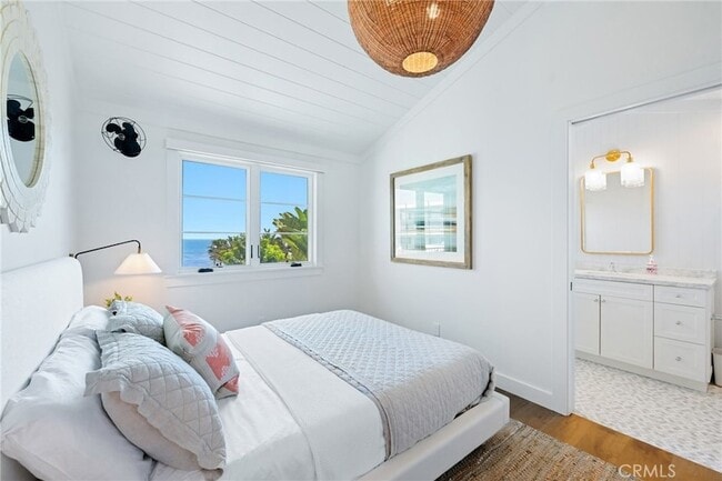 Photo - 360 Cliff Dr