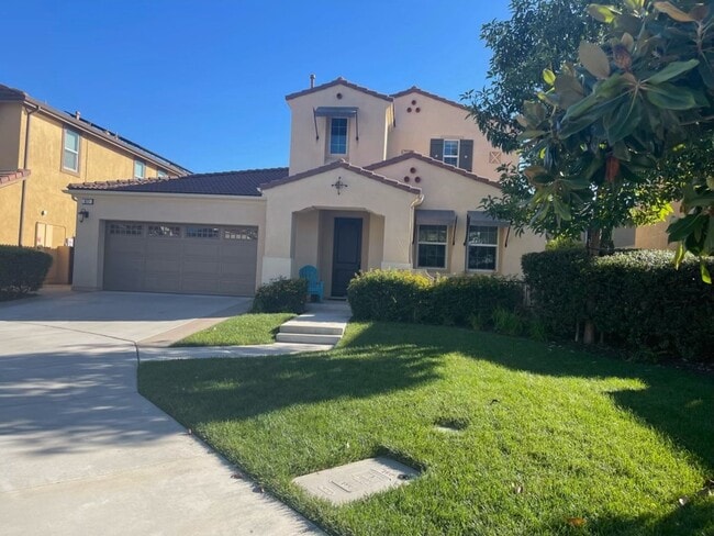 Building Photo - Beautiful 4 Bed 3.5 Bath House in San Marcos Call 6 1 9 8 8 8 5 5 5 4
