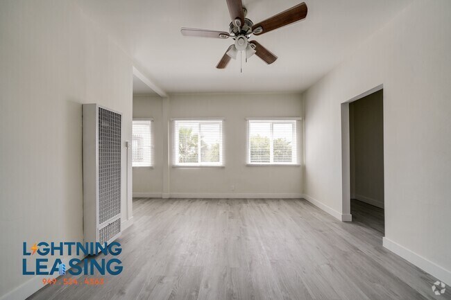 Building Photo - 402 N Coronado St Unit 113D Rental