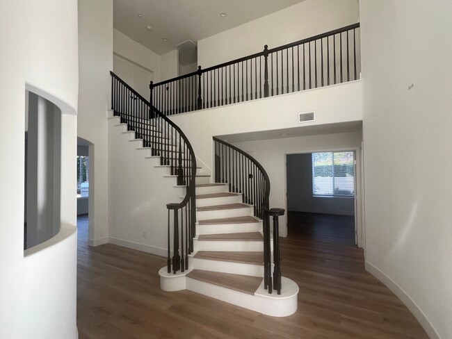 Photo - 2342 Orchard View Ln
