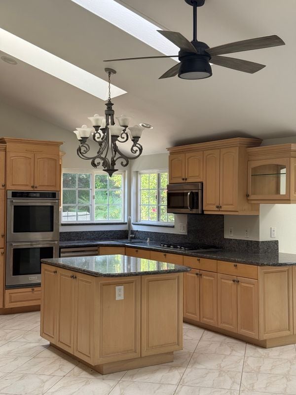 Photo - 1279 Clayford Ave